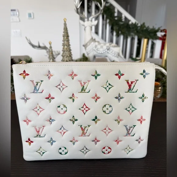 Louis Vuitton PM Coussin Bag from limitedGarden Collection - Picture 3 of 16